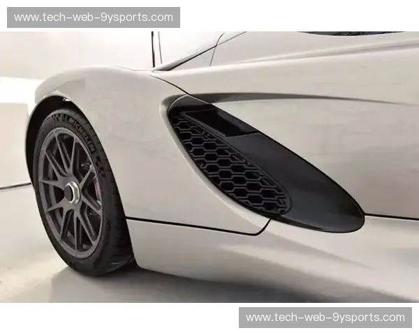 奢华风云：赖与福斯对话松达尔，豪车新纪元的璀璨篇章